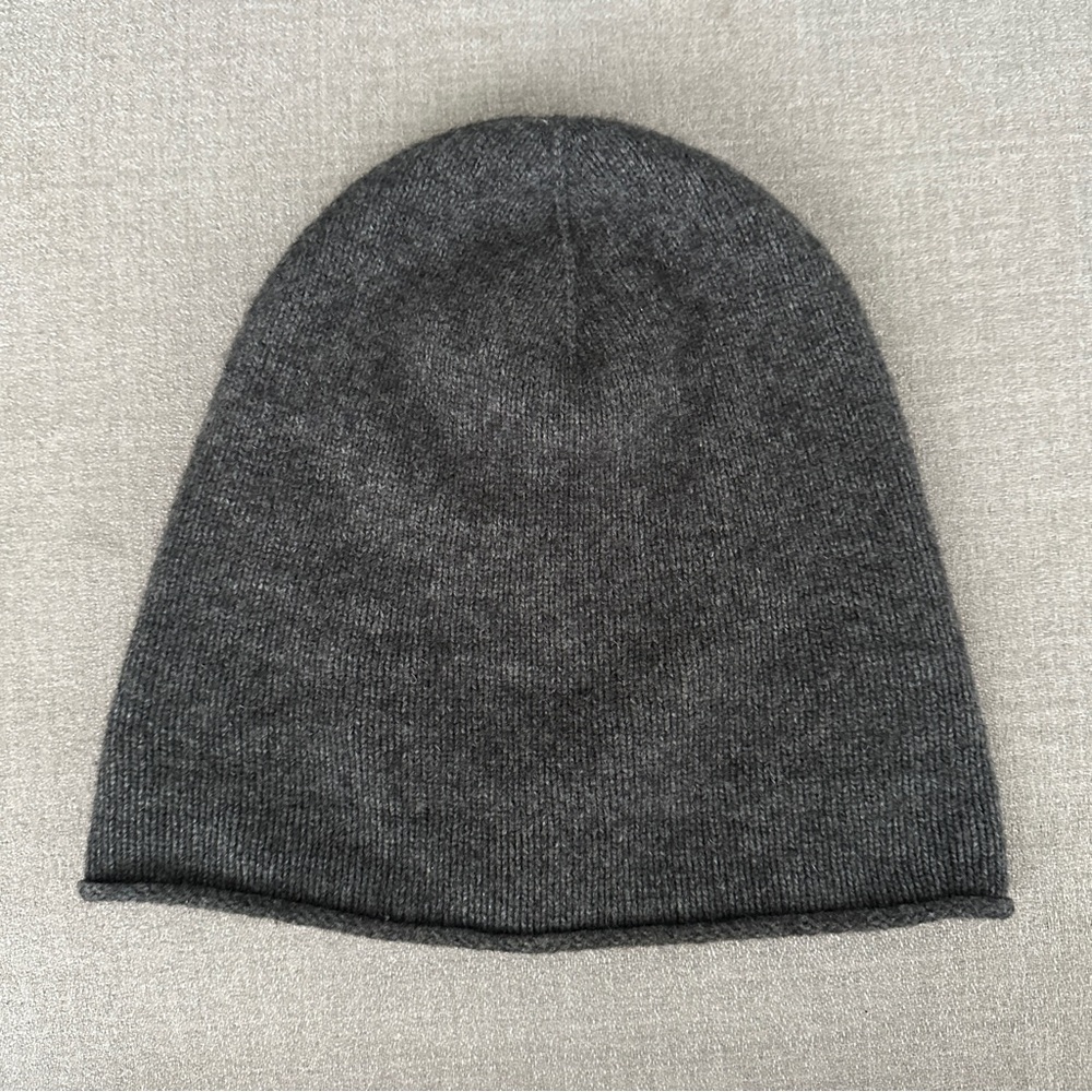 Zara Cachemere Charcoal Knit Beanie